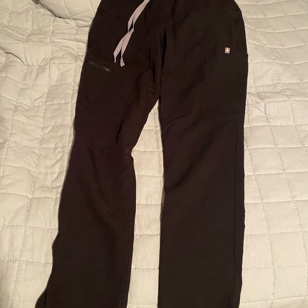 Women’s FIGS High Waisted Yola Black Scrub Pants